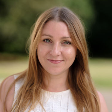 headshot of Caitlyn Hobbs
